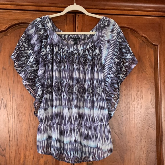 FANG Tops - FANG Women’s Light/Airy Top Size XL, colors white,blue,purple and elastic waist